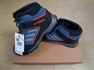Botas Adidas Terrex Niños Talla 38 sin estrenar