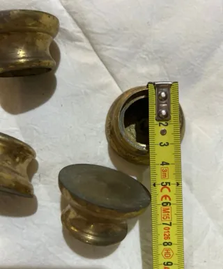 4 Embellecedores de latón