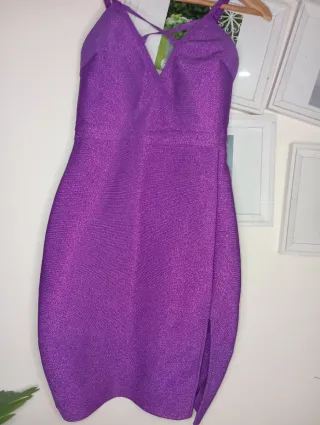 Vestido morado brillante tirantes cruzados ta m/L