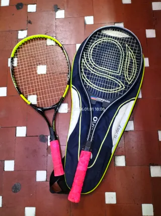 Raquetas de tenis con fundas
