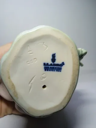 Figura Lladró Linda con Cesta 1983 Porcelana