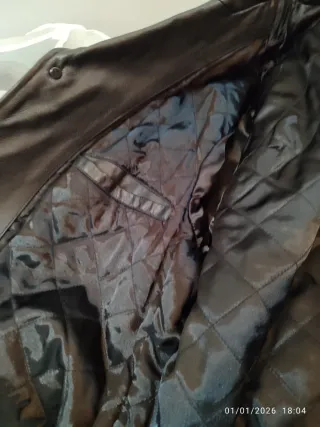 Chaqueta de piel auténtica negra