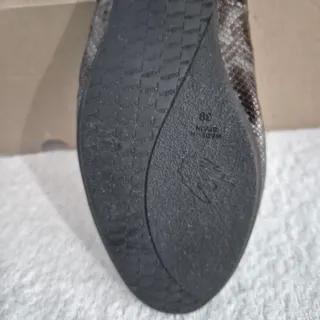 Mocasines con tacón en piel serpiente NUEVOS