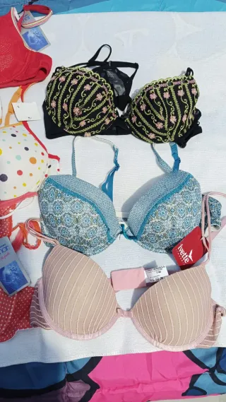 Se vende Lote de 9  Sujetadores y Braguitas