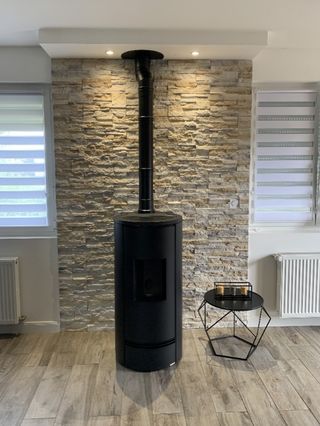 DESHOLLINADO, INSTALACIÓN DE ESTUFAS Y CHIMENEAS