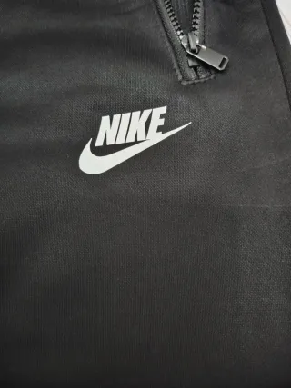 Pantalón chándal Nike negro sin estrenar
