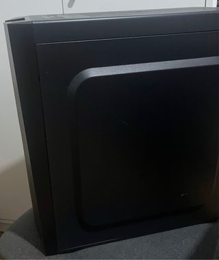 Caja PC Aerocool Negra Gama Baja