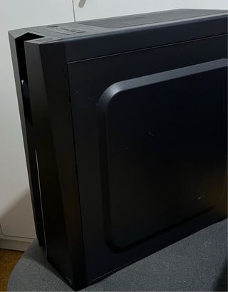 Caja PC Aerocool Negra Gama Baja