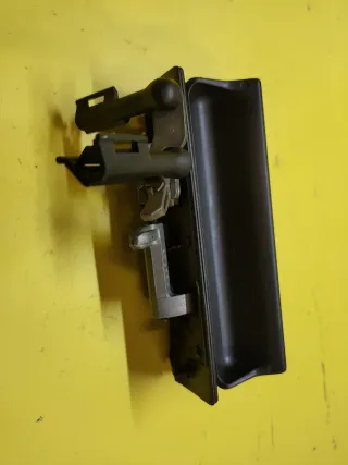 MANETA TIRADOR PUERTA MALETERO SEAT TOLEDO II