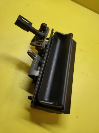 MANETA TIRADOR PUERTA MALETERO SEAT TOLEDO II