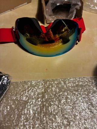 Conjunto esquí: guantes y gafas  Precio fijo