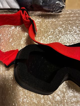 Conjunto esquí: guantes y gafas  Precio fijo