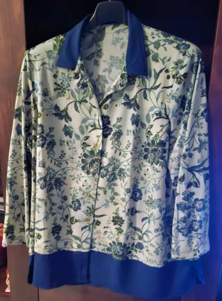 Blusa señora floral azul y verde
