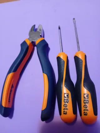 Beta Utensili: Pinza e Cacciavite