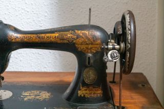 Máquina de coser Singer antigua
