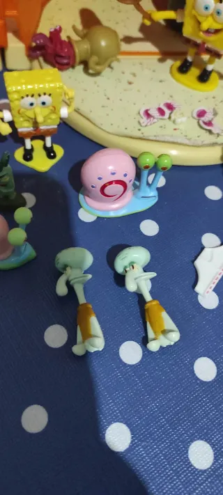 Casa Piña Bob Esponja con muñequitos
