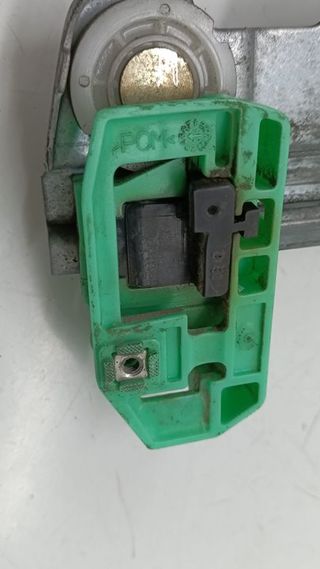 ELEVALUNAS DELANTERO DERECHO RENAULT SCENIC II (3)