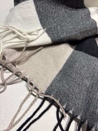 Sciarpa a quadretti in viscosa