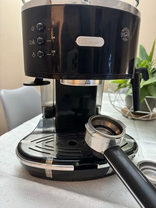 Macchina Caffè DeLonghi Icona Nera