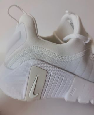 T42 - Nike Free Metcon 6 - White/Platinum tint