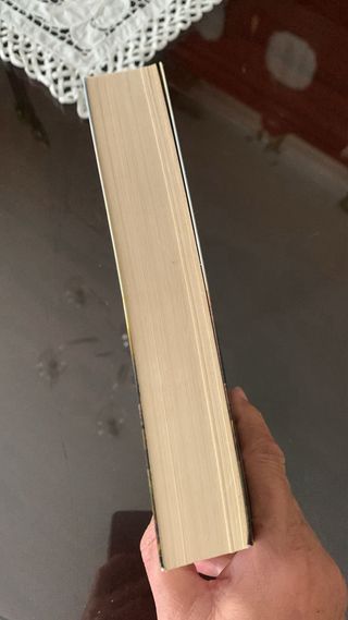 Descalza entre raíces