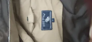 Chaquetón hombre beige con capucha