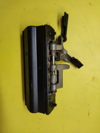 MANETA - TIRADOR PUERTA MALETERO SEAT TOLEDO II