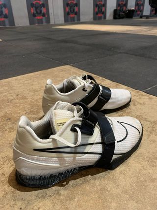 Nike Romaleos 4 Talla 42 Blancas/Negras