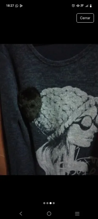 Jersey gris con estampado de chica