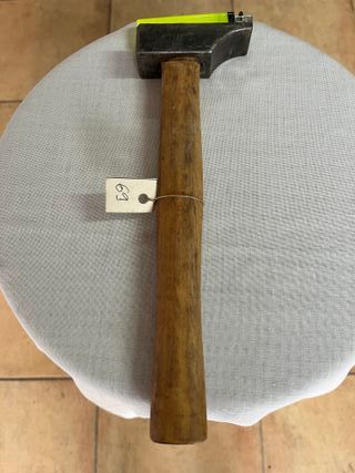 Martillo carpintero diseño diferente.