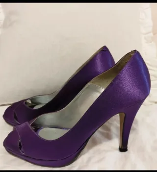 Zapatos de tacón morados