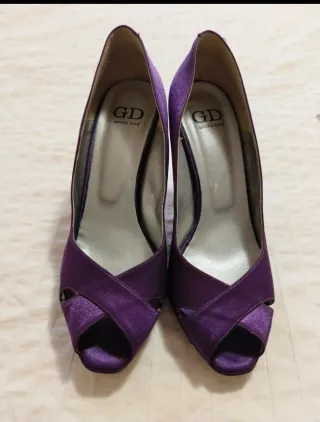 Zapatos de tacón morados