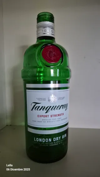 Nr 5 Bottiglie vuote tra cui  LoneWolf Peach & Pas