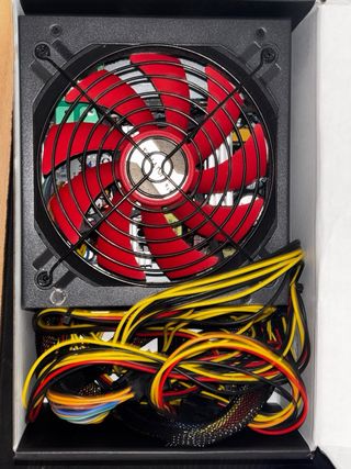 Fuente Alimentación UNYKAch ATX 700W