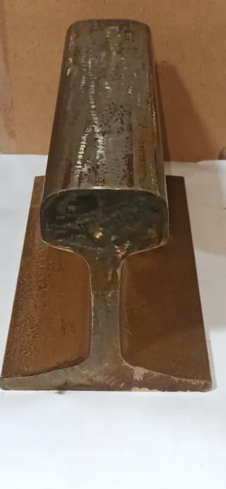 Yunque  rail de tren