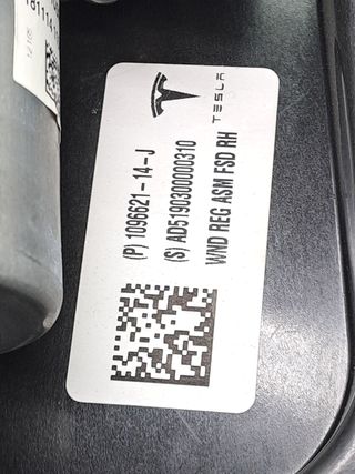 ELEVALUNAS DELANTERO DERECHO TESLA MODEL 3