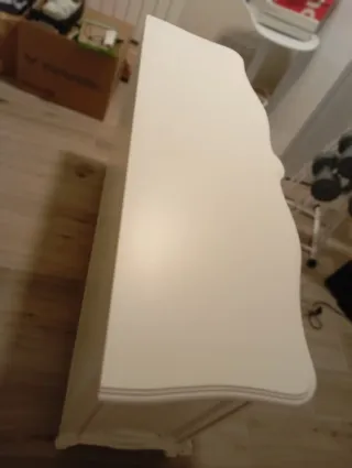 Cómoda clásica restaurada