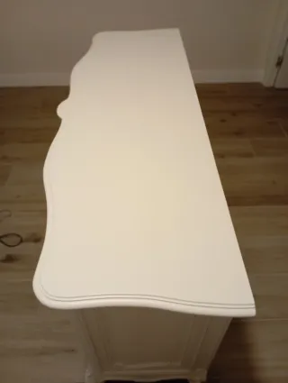 Cómoda clásica restaurada