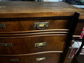 Cómoda antigua serpentina siglo XIX