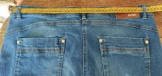 Pantalones tejanos marca Jocavi T. 46