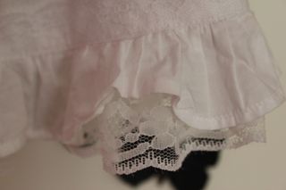 Blusa blanca con volantes Brotes