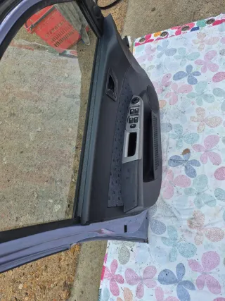 Puerta hyundai getz 2005 lado conductor