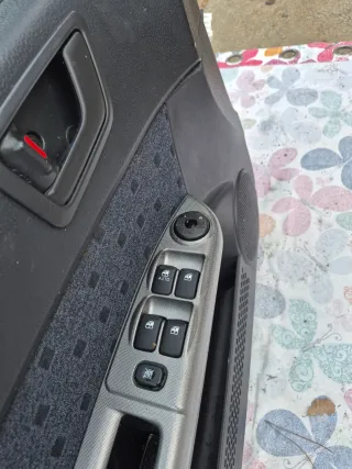 Puerta hyundai getz 2005 lado conductor