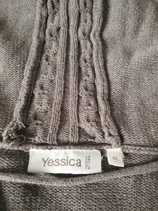 Chaqueta de lana con capucha