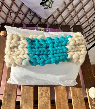 Bufanda tejida a mano de oveja merina chilena