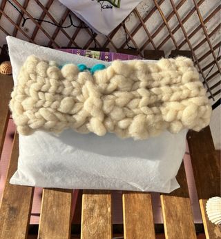 Bufanda tejida a mano de oveja merina chilena