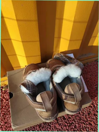 Botas UGG Lowmel Marrón Talla 38