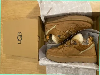 UGG Lowmel Chestnut/Dune