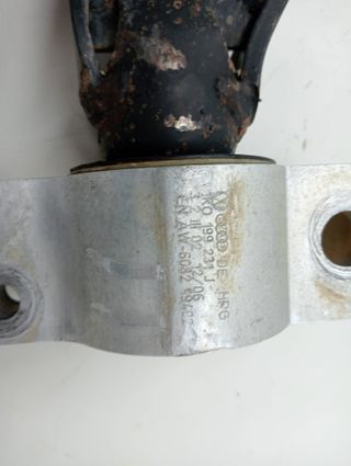 BRAZO SUSPENSION INFERIOR DELANTERO DERECHO VOLKSWAGEN CADDY (2)