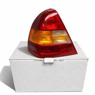 Piloto trasero izquierdo Mercedes W202 nuevo